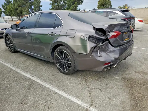 4T1B61HK9KU832270 2019 TOYOTA CAMRY - Image 2