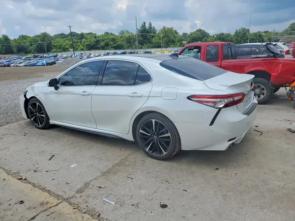 4T1B61HK9KU832754 2019 TOYOTA CAMRY - Image 2