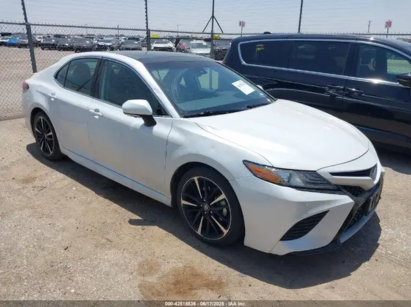 4T1B61HK9KU836786 2019 TOYOTA CAMRY - Image 1
