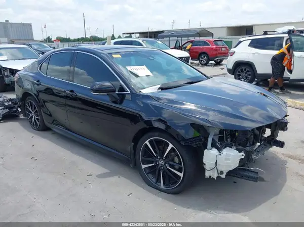 4T1B61HK9KU837582 2019 TOYOTA CAMRY - Image 1