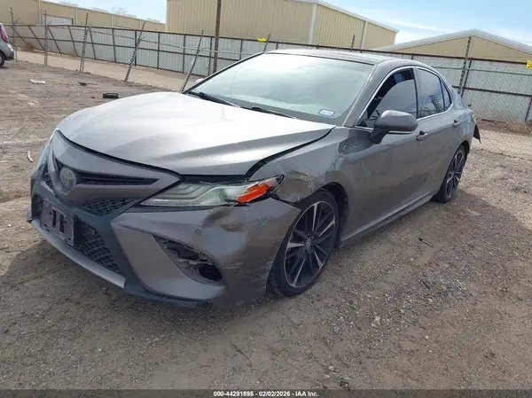 4T1B61HKXJU004890 2018 TOYOTA CAMRY - Image 2