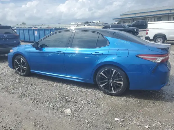 4T1B61HKXJU012049 2018 TOYOTA CAMRY - Image 2