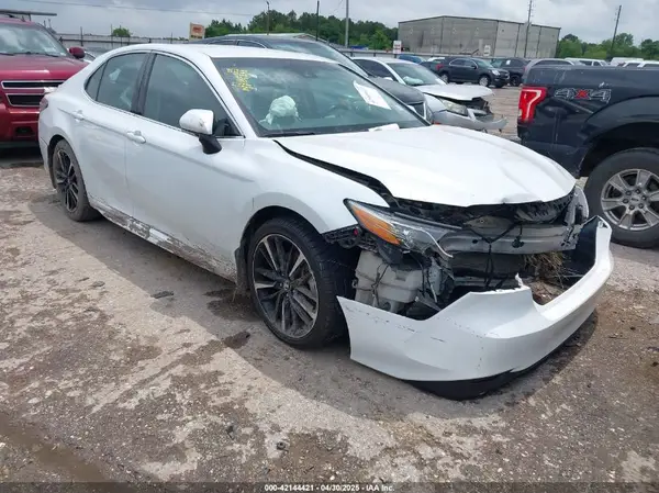 4T1B61HKXJU012200 2018 TOYOTA CAMRY - Image 1
