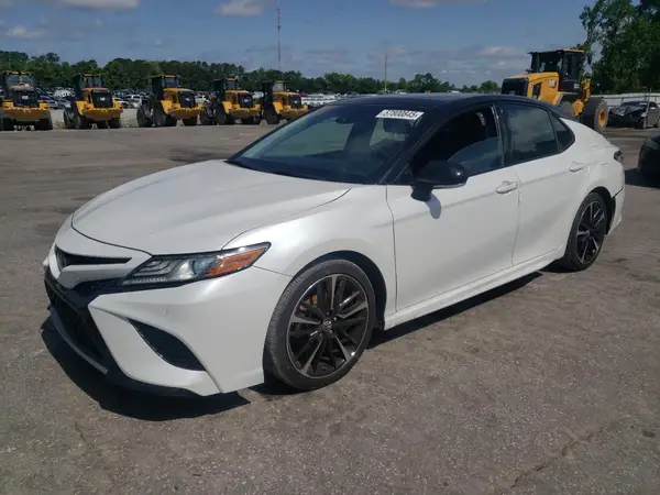 4T1B61HKXJU023343 2018 TOYOTA CAMRY - Image 1