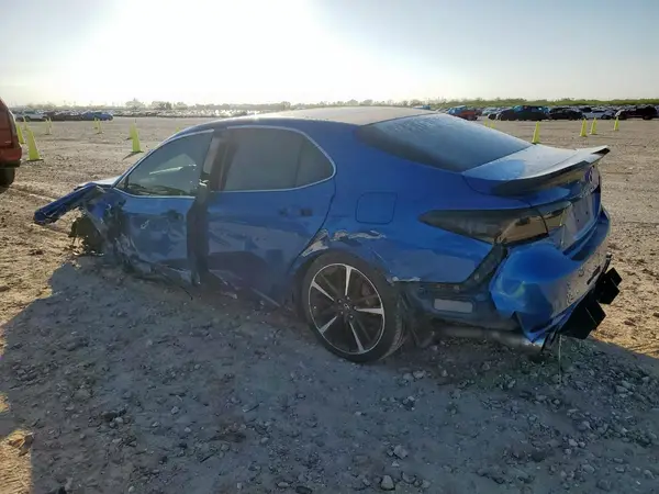 4T1B61HKXJU039204 2018 TOYOTA CAMRY - Image 2