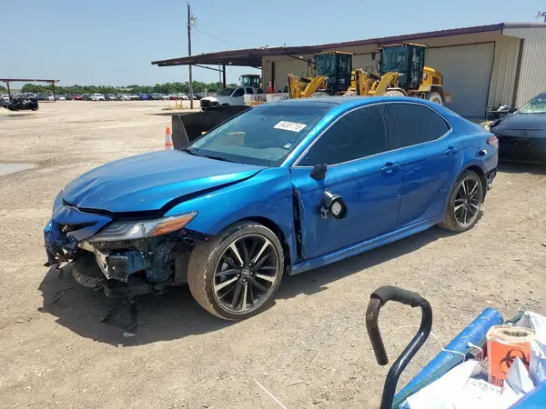 4T1B61HKXJU040689 2018 TOYOTA CAMRY - Image 1