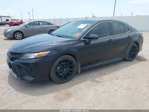4T1B61HKXJU044550 2018 TOYOTA CAMRY - Image 2