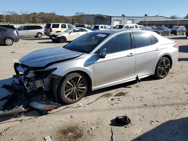 4T1B61HKXJU055838 2018 TOYOTA CAMRY - Image 1