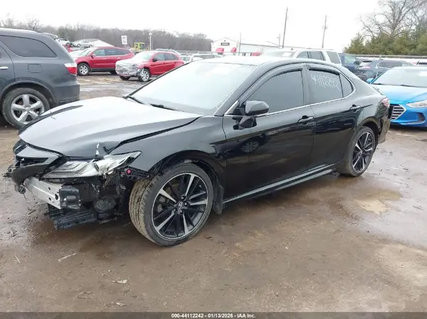 4T1B61HKXJU073496 2018 TOYOTA CAMRY - Image 2