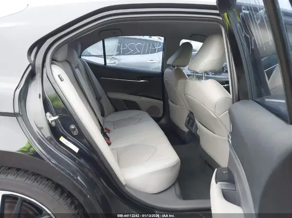 4T1B61HKXJU073496 2018 TOYOTA CAMRY - Image 8