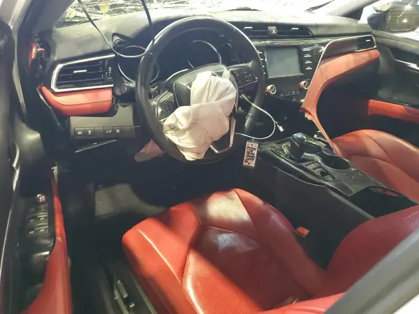 4T1B61HKXJU077712 2018 TOYOTA CAMRY - Image 8