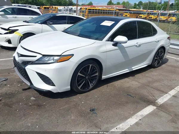4T1B61HKXJU078228 2018 TOYOTA CAMRY - Image 2