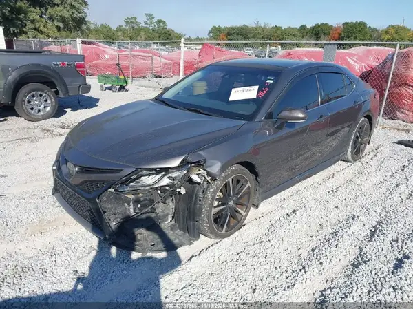 4T1B61HKXJU084773 2018 TOYOTA CAMRY - Image 2