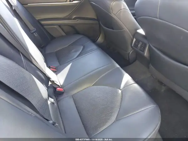 4T1B61HKXJU084773 2018 TOYOTA CAMRY - Image 8