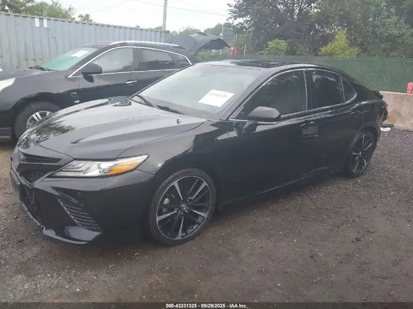 4T1B61HKXJU099807 2018 TOYOTA CAMRY - Image 2