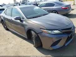 4T1B61HKXJU101863 2018 TOYOTA CAMRY
