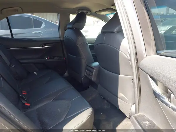 4T1B61HKXJU101863 2018 TOYOTA CAMRY - Image 8
