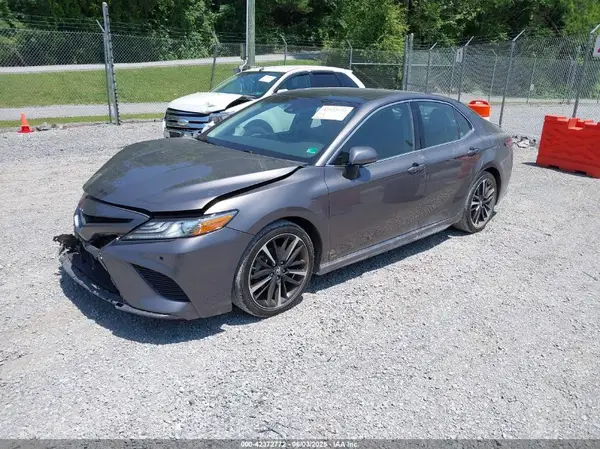4T1B61HKXJU103032 2018 TOYOTA CAMRY - Image 2
