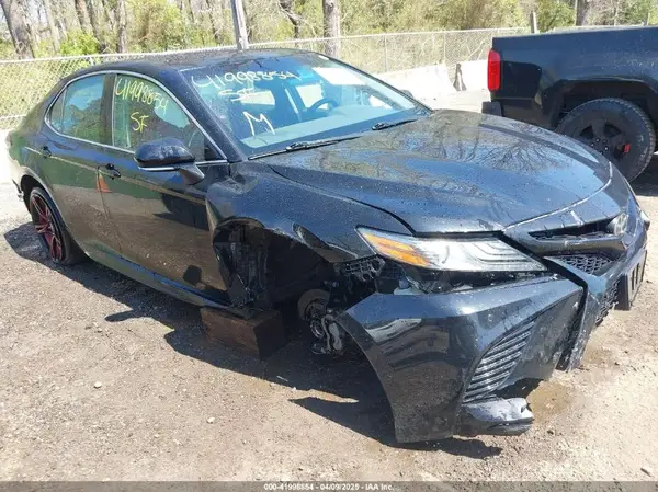 4T1B61HKXJU109705 2018 TOYOTA CAMRY - Image 1