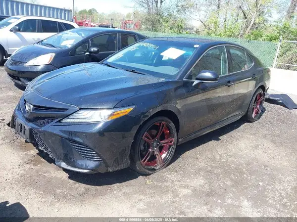 4T1B61HKXJU109705 2018 TOYOTA CAMRY - Image 2