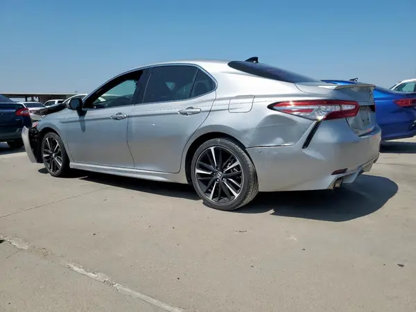 4T1B61HKXJU114998 2018 TOYOTA CAMRY - Image 2