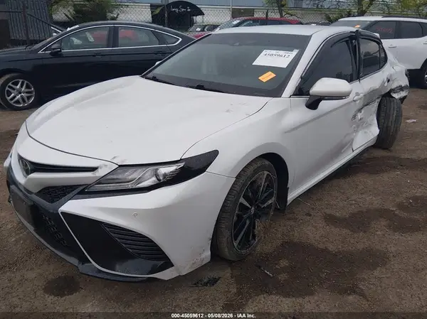 4T1B61HKXJU118131 2018 TOYOTA CAMRY - Image 2