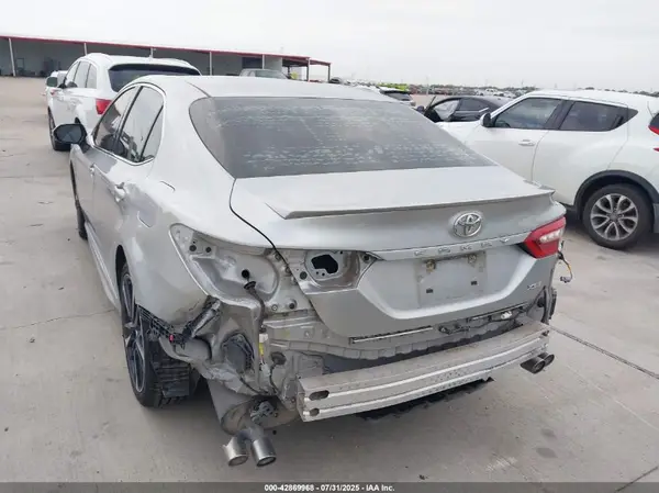 2018 TOYOTA CAMRY IAAI lot 42869968 auction photo 6