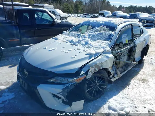 4T1B61HKXJU124253 2018 TOYOTA CAMRY - Image 2