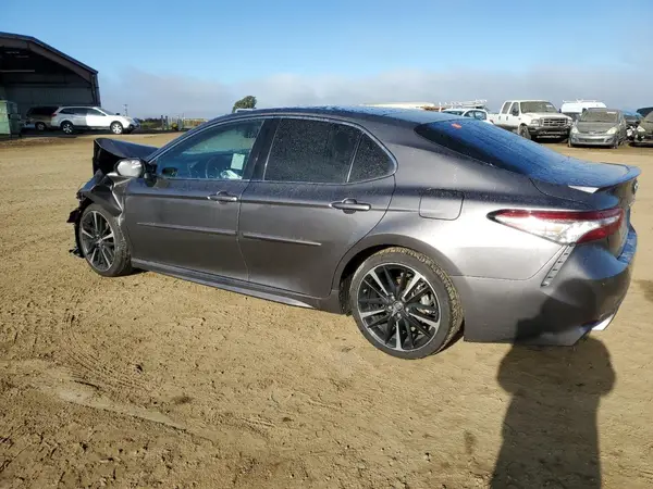 4T1B61HKXJU124432 2018 TOYOTA CAMRY - Image 2