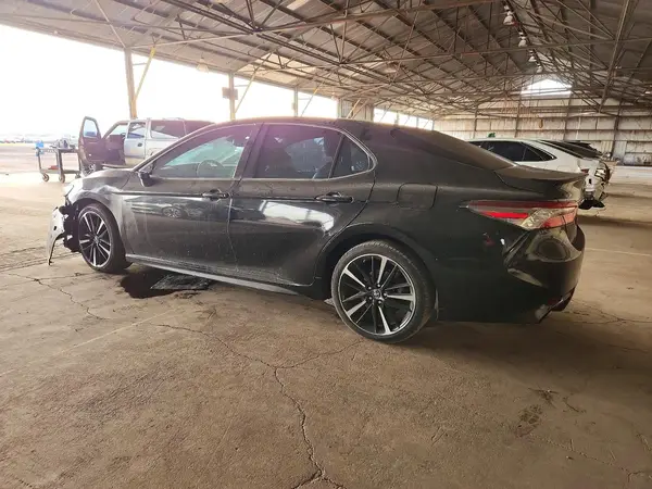 4T1B61HKXJU126035 2018 TOYOTA CAMRY - Image 2