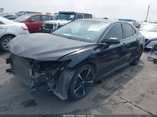 4T1B61HKXJU129601 2018 TOYOTA CAMRY - Image 2