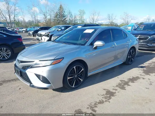 4T1B61HKXJU130926 2018 TOYOTA CAMRY - Image 2