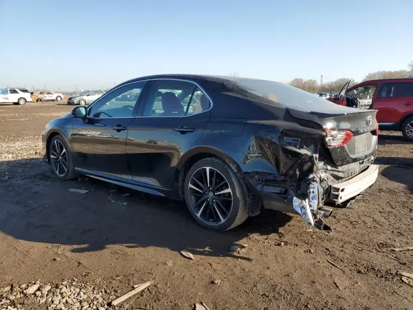 4T1B61HKXJU132689 2018 TOYOTA CAMRY - Image 2