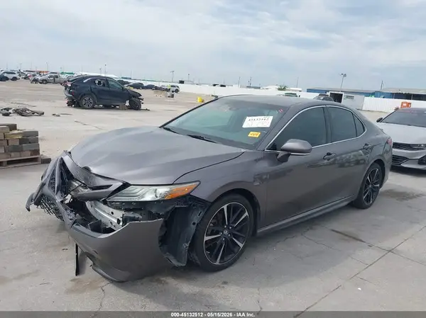 4T1B61HKXJU133230 2018 TOYOTA CAMRY - Image 2