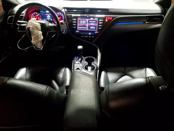 4T1B61HKXJU136175 2018 TOYOTA CAMRY - Image 8