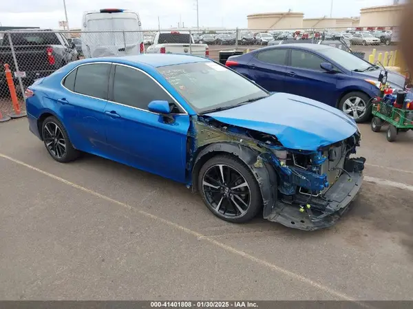 4T1B61HKXJU140517 2018 TOYOTA CAMRY - Image 1