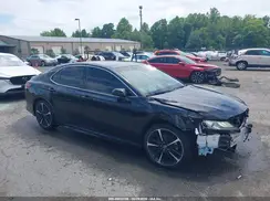 4T1B61HKXJU143577 2018 TOYOTA CAMRY