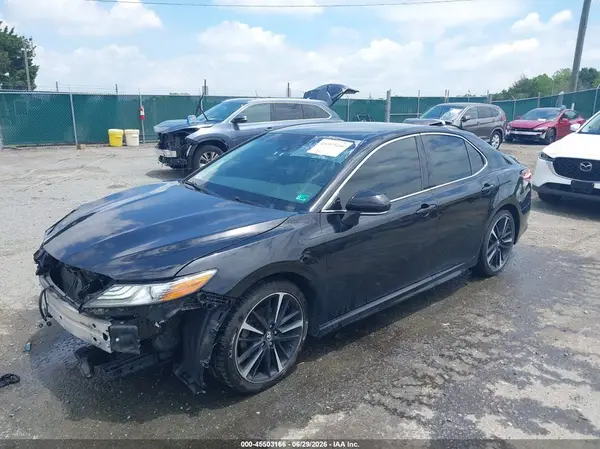 4T1B61HKXJU143577 2018 TOYOTA CAMRY - Image 2