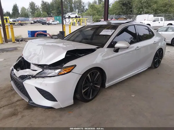 4T1B61HKXJU146253 2018 TOYOTA CAMRY - Image 2