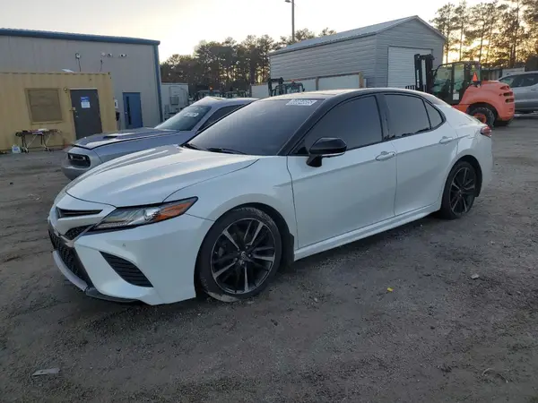 4T1B61HKXJU146706 2018 TOYOTA CAMRY - Image 1