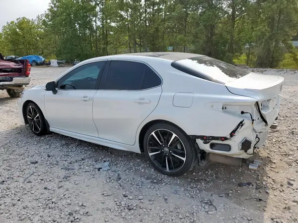 4T1B61HKXJU149816 2018 TOYOTA CAMRY - Image 2