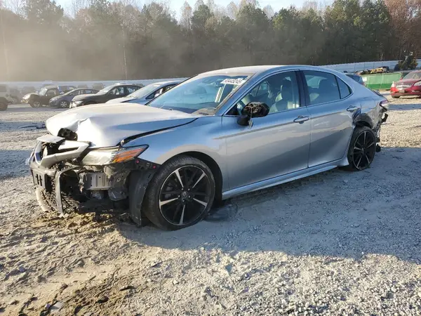 4T1B61HKXJU157947 2018 TOYOTA CAMRY - Image 1