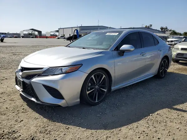 4T1B61HKXJU506640 2018 TOYOTA CAMRY - Image 1