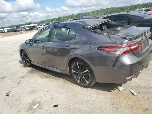 4T1B61HKXJU513488 2018 TOYOTA CAMRY - Image 2