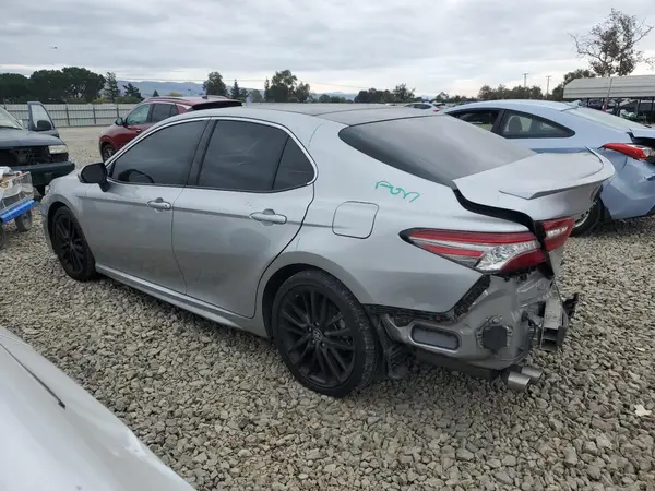 4T1B61HKXJU522921 2018 TOYOTA CAMRY - Image 2