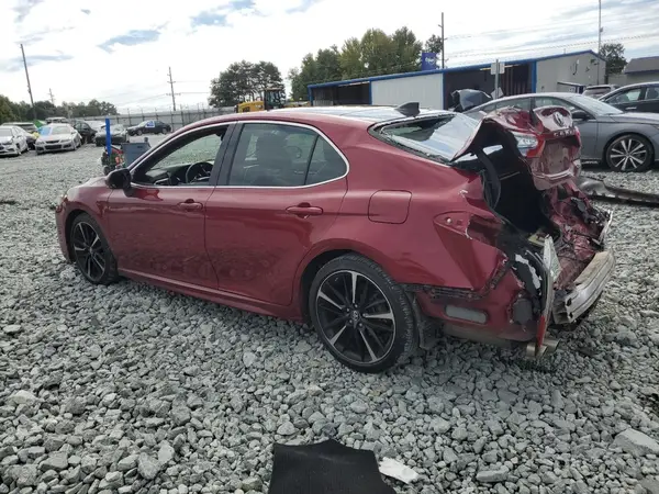 4T1B61HKXJU526662 2018 TOYOTA CAMRY - Image 2