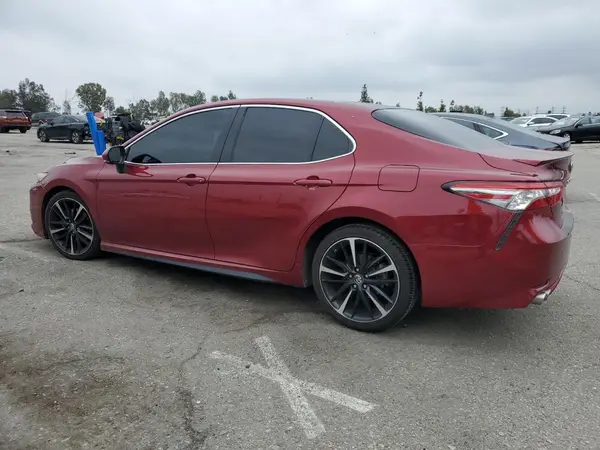 4T1B61HKXJU526788 2018 TOYOTA CAMRY - Image 2