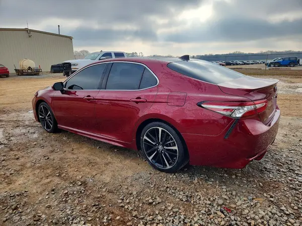 4T1B61HKXJU543381 2018 TOYOTA CAMRY - Image 2