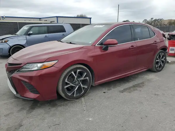 4T1B61HKXJU584447 2018 TOYOTA CAMRY - Image 1