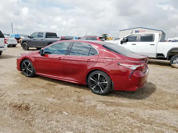 4T1B61HKXJU586876 2018 TOYOTA CAMRY - Image 2